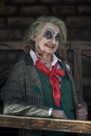 Frank Grünert als Kettensägenclown. Foto: Anke Neugebauer